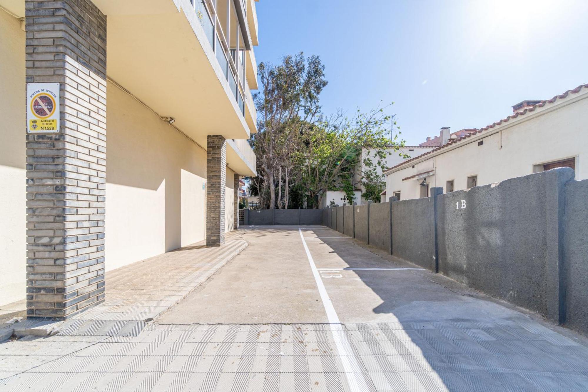 Est1-Spaciouss Appartment In The Beach, Bbq, Downtonwn, Parking, Fast Wifi Fibre Rosas Exterior foto